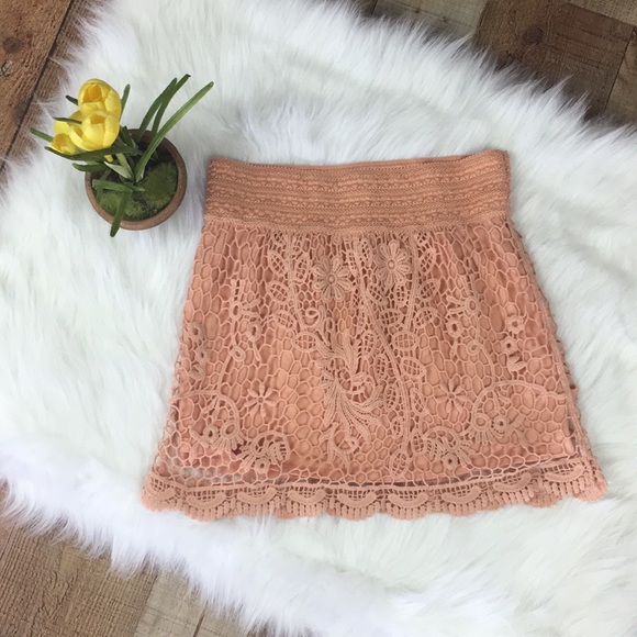 Topshop Dresses & Skirts - Topshop Crochet Mini Skirt SZ 2